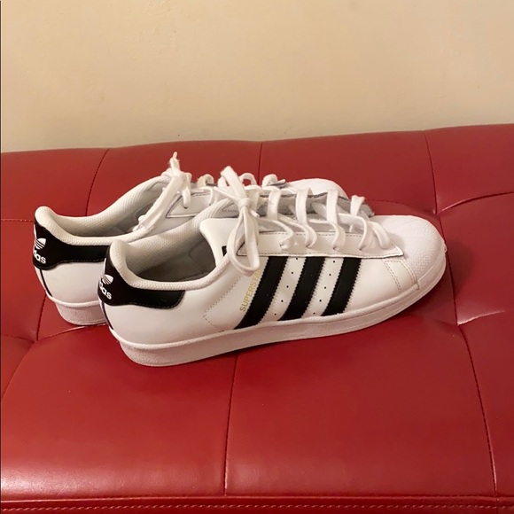 Superstar Shoes ( Girls grade school ) - Picture 6 of 6